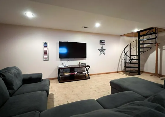 Elkhorn 3 Bedroom 2 Bathroom Log Cabin Sleeps 8 - Lincoln Log Cabin